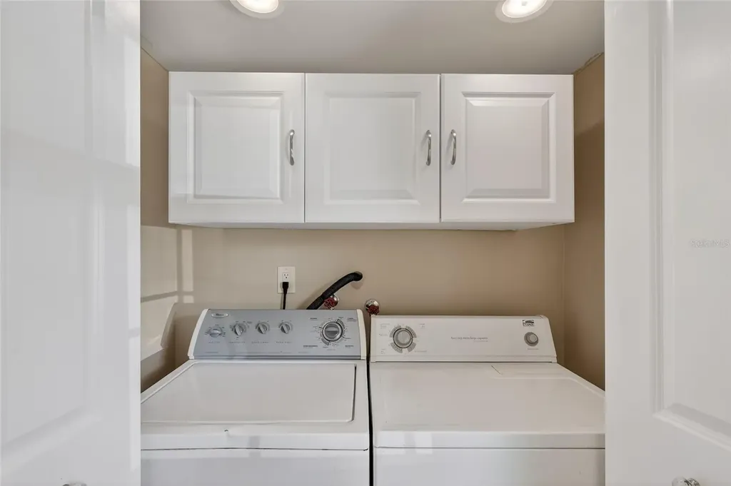 7880 Palm Aire Lane Sarasota FL 34243