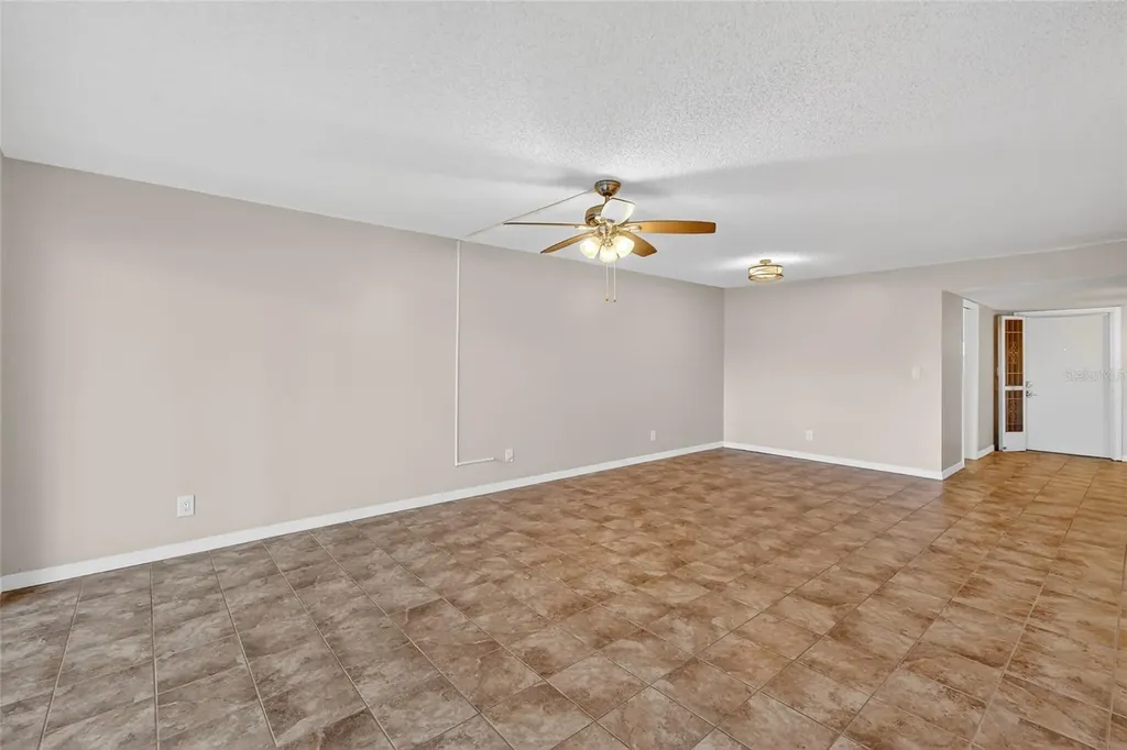 7880 Palm Aire Lane Sarasota FL 34243