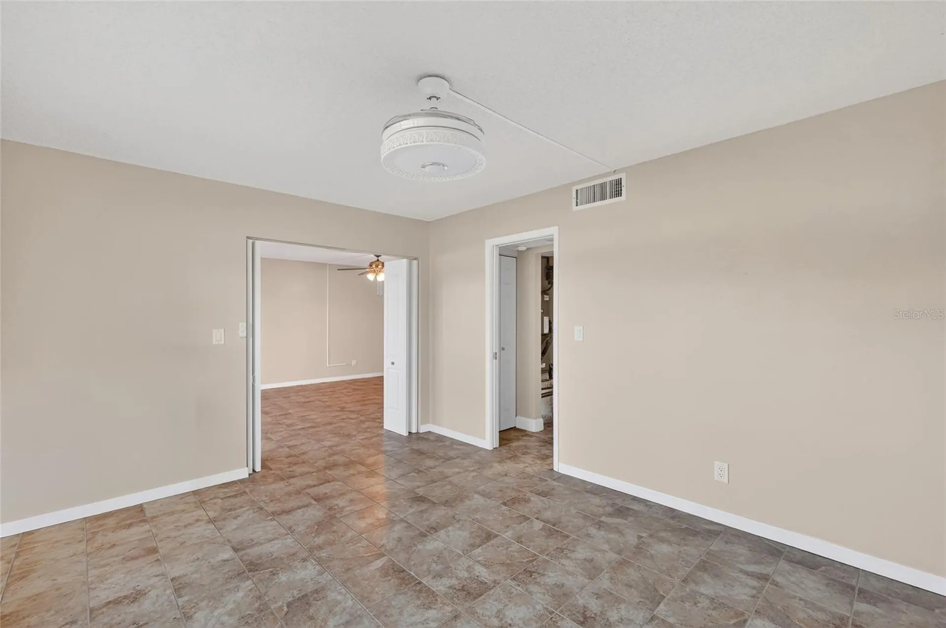 7880 Palm Aire Lane Sarasota FL 34243