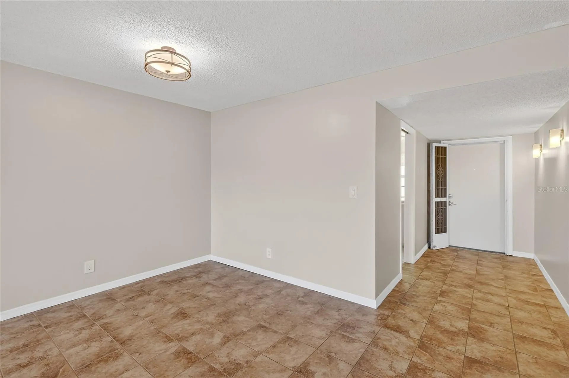 7880 Palm Aire Lane Sarasota FL 34243