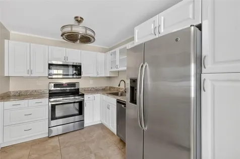 7880 Palm Aire Lane Sarasota FL 34243