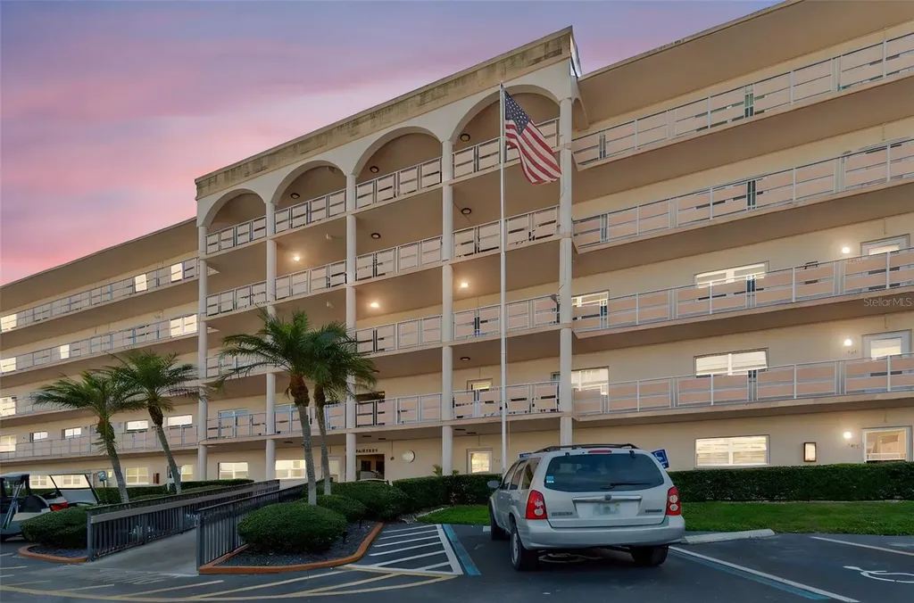 5623 80th Street N St Petersburg FL 33709