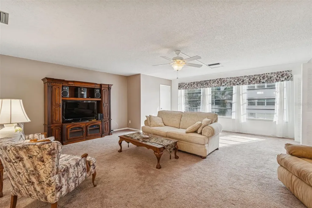 5623 80th Street N St Petersburg FL 33709