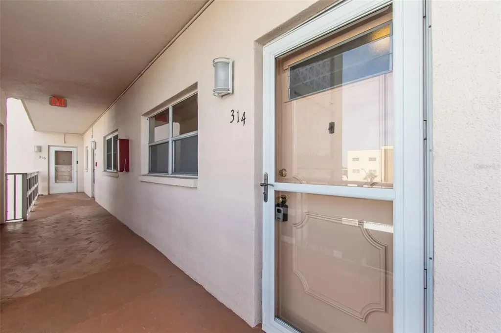 5623 80th Street N St Petersburg FL 33709