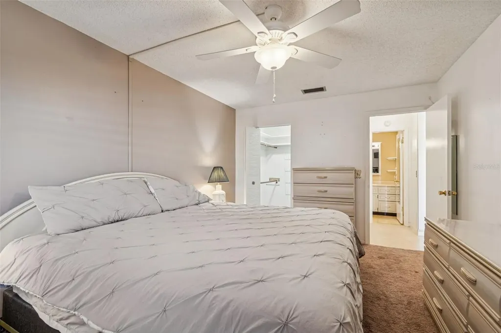 5623 80th Street N St Petersburg FL 33709
