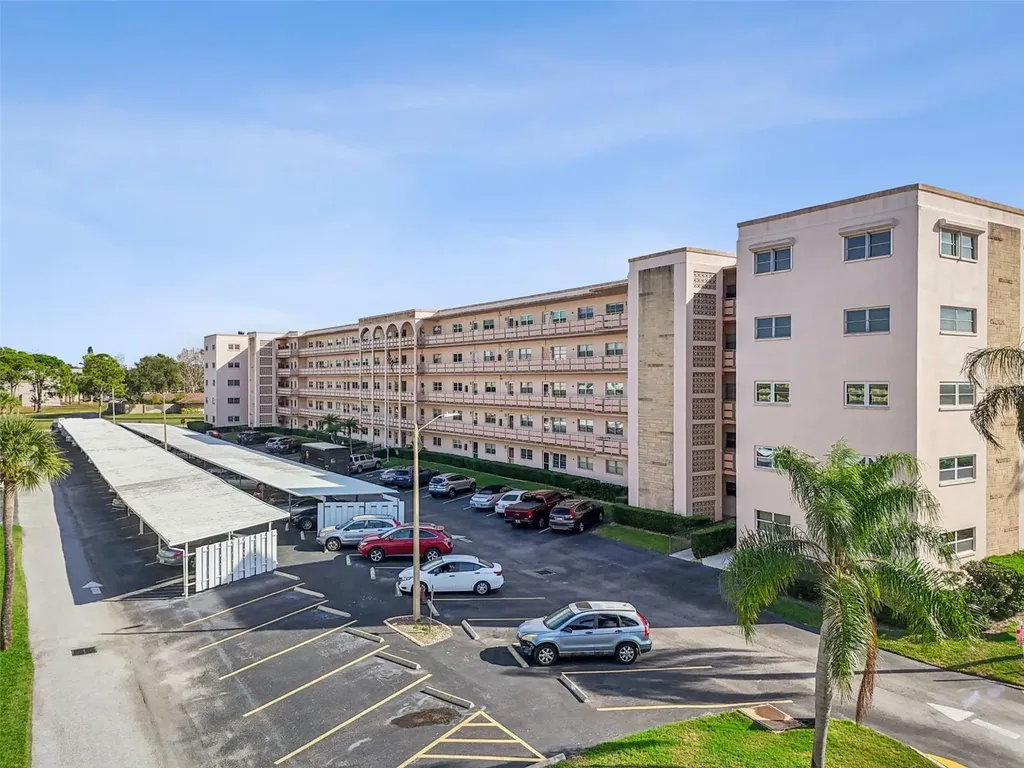 5623 80th Street N St Petersburg FL 33709