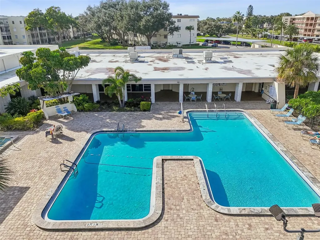5623 80th Street N St Petersburg FL 33709