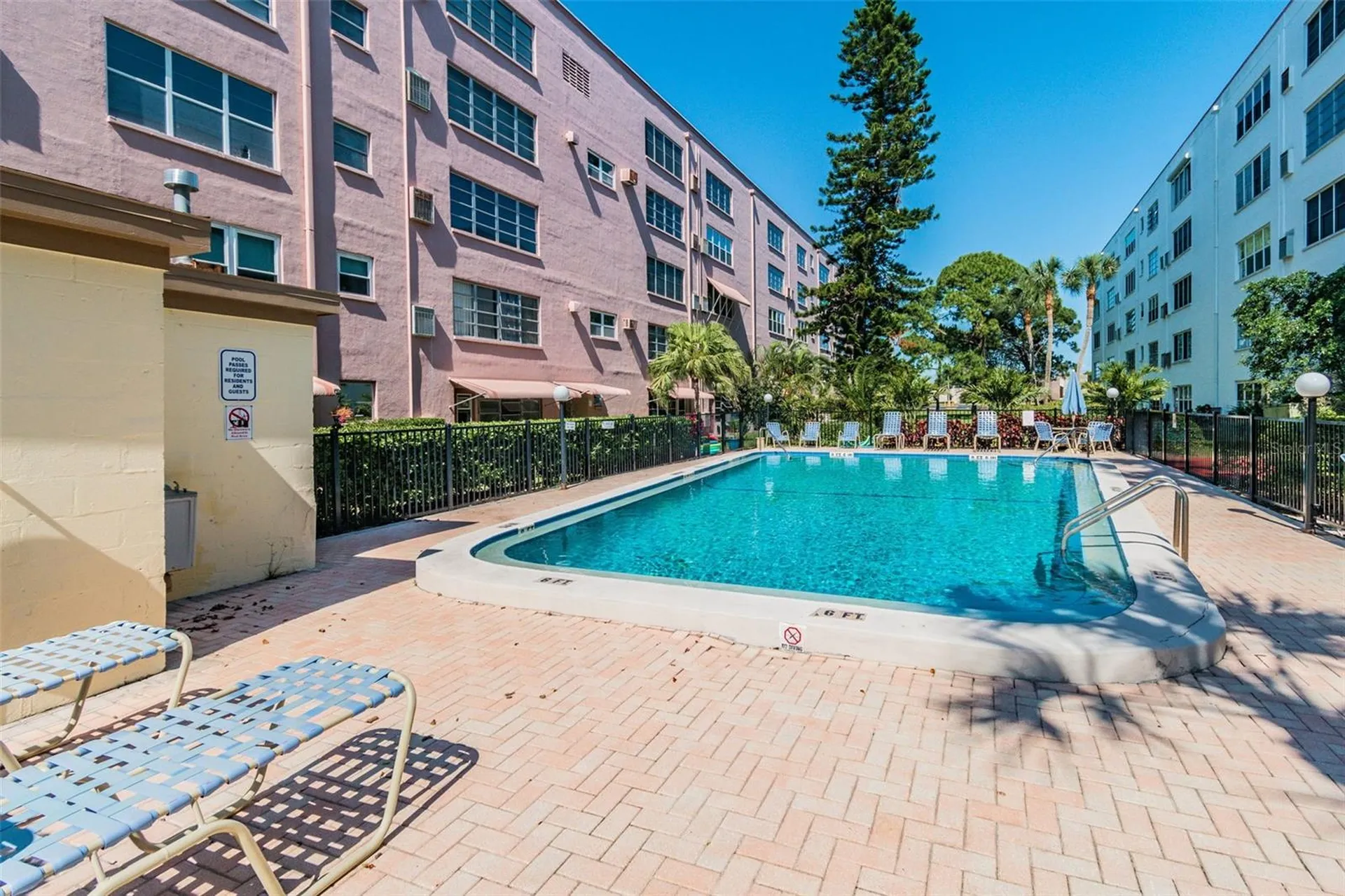 5623 80th Street N St Petersburg FL 33709
