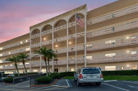5623 80th Street N St Petersburg FL 33709