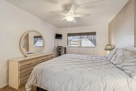 5623 80th Street N St Petersburg FL 33709