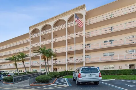 5623 80th Street N St Petersburg FL 33709