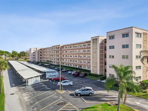 5623 80th Street N St Petersburg FL 33709