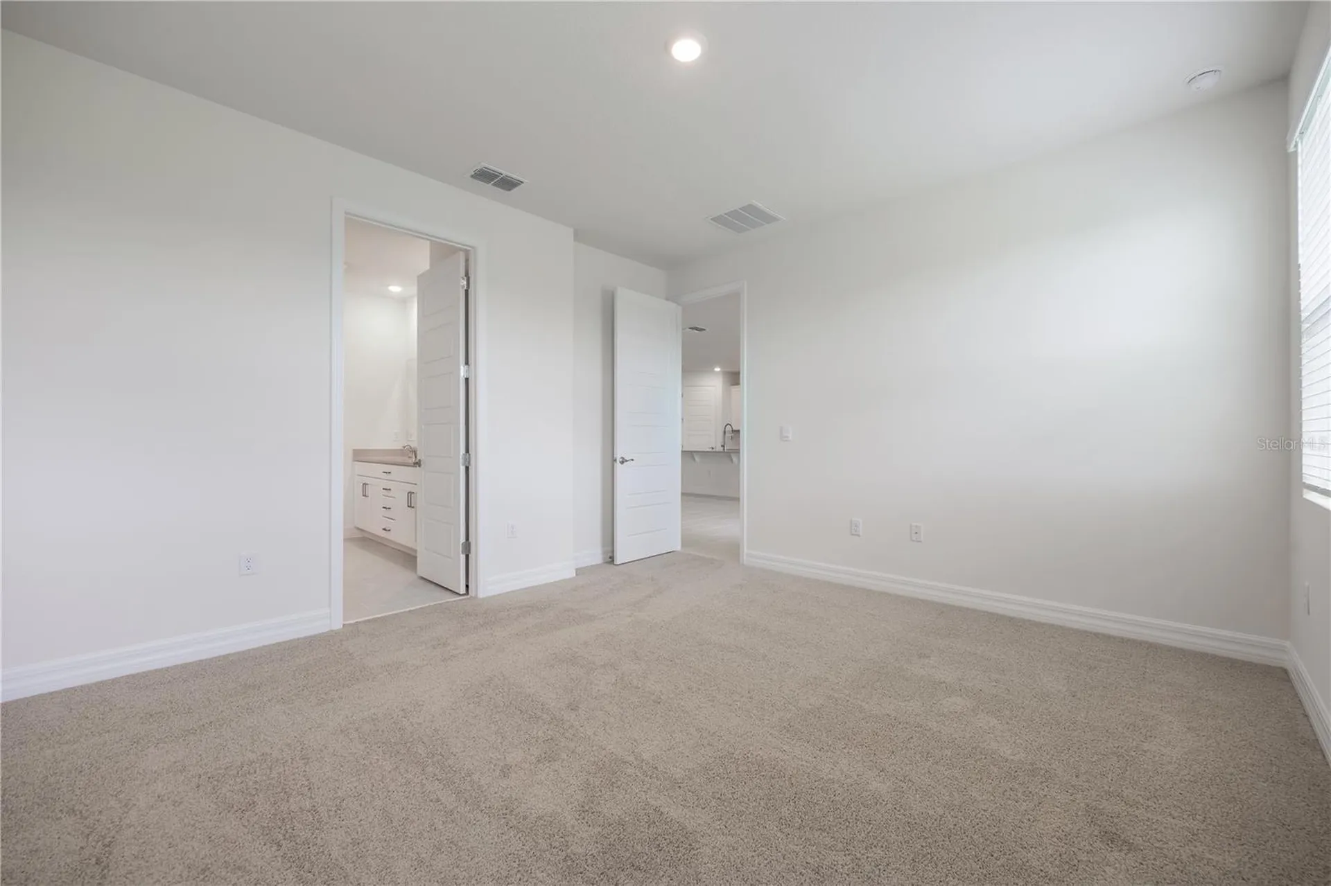 3944 Kennebunk Loop Mount Dora FL 32757