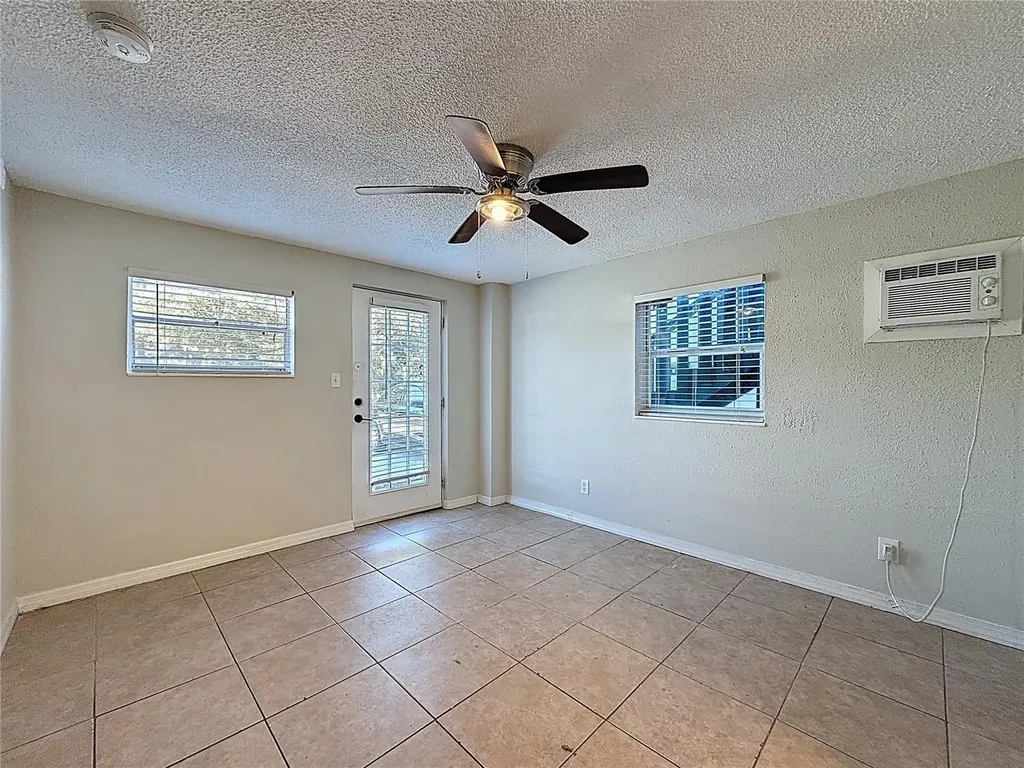3631 Park Street N St Petersburg FL 33710