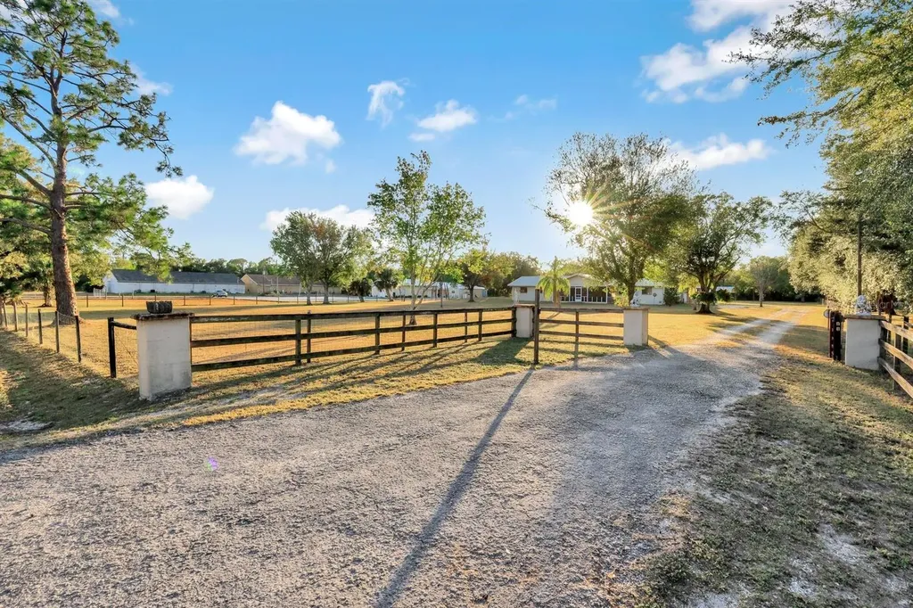 16321 Slater Road North Fort Myers FL 33917