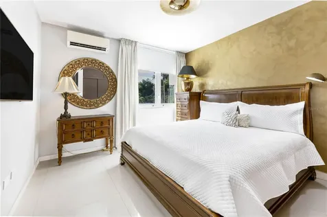 B32 Eastside Court Guaynabo PR 00969