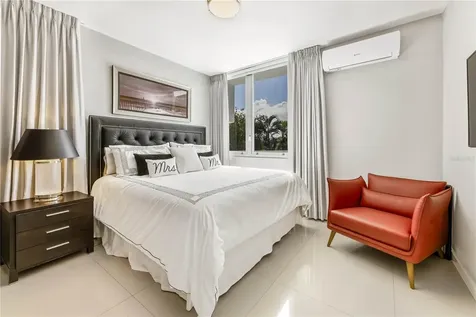 B32 Eastside Court Guaynabo PR 00969