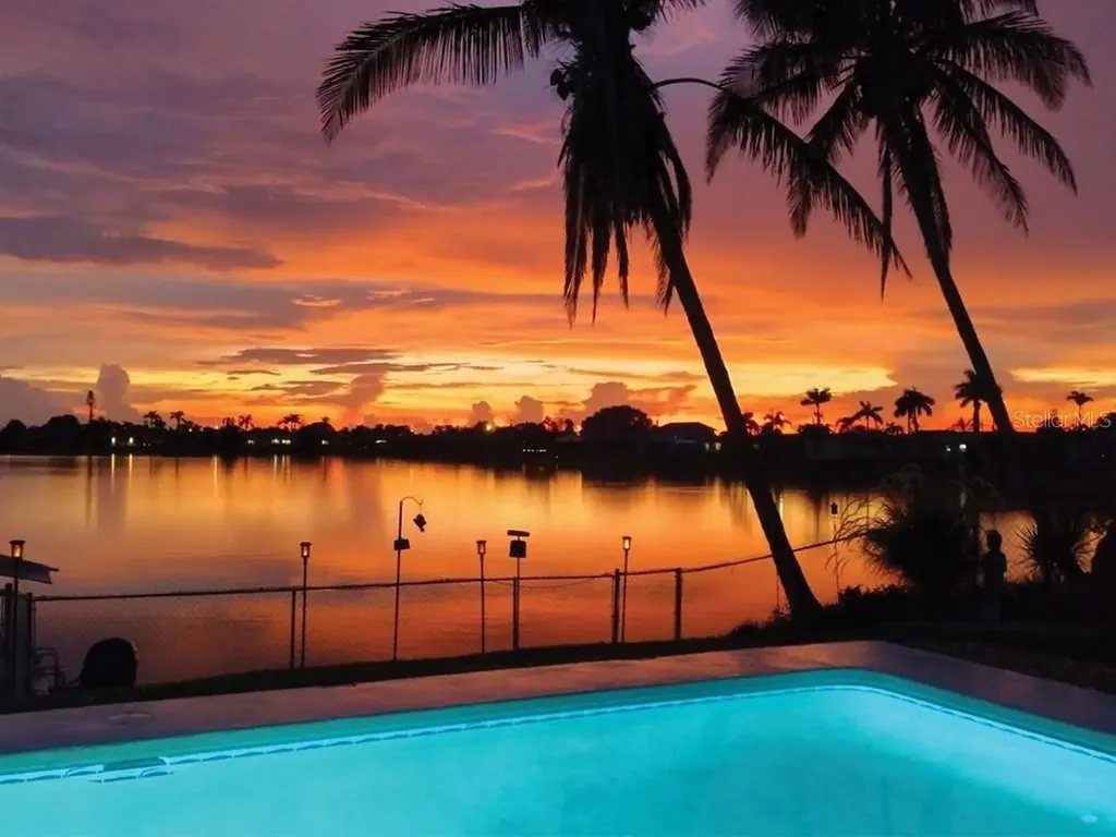 240 SE 20th Place Cape Coral FL 33990