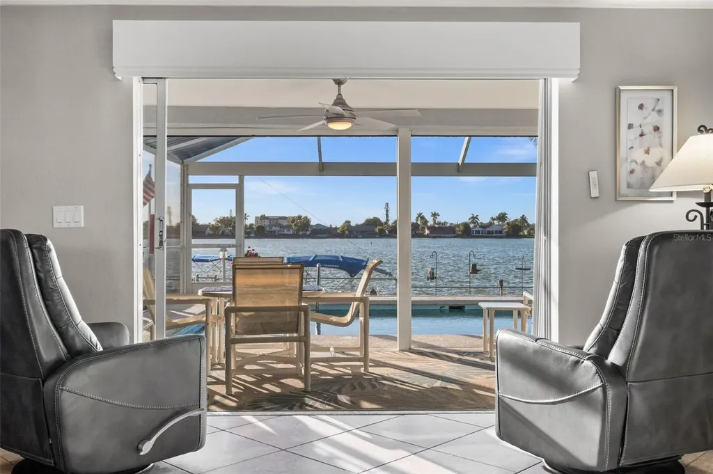 240 SE 20th Place Cape Coral FL 33990