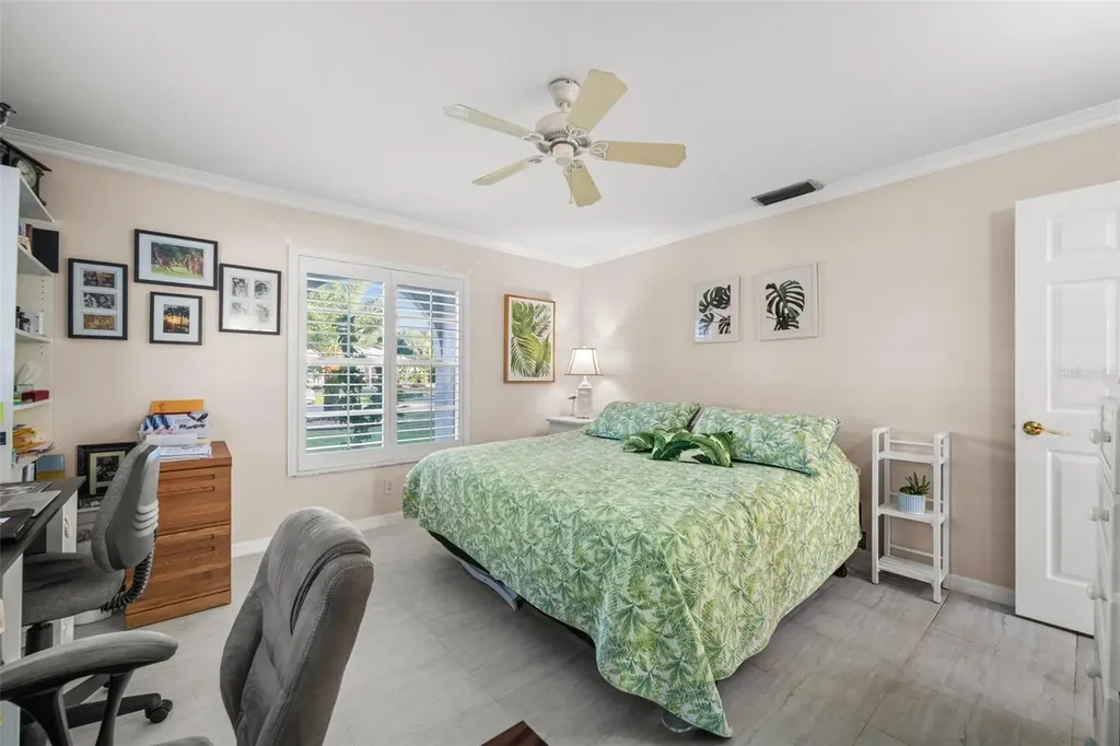 240 SE 20th Place Cape Coral FL 33990