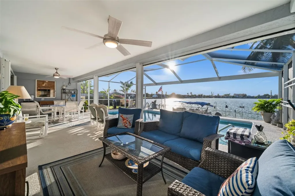 240 SE 20th Place Cape Coral FL 33990