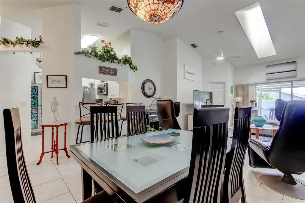 39650 Us Highway 19 N Tarpon Springs FL 34689