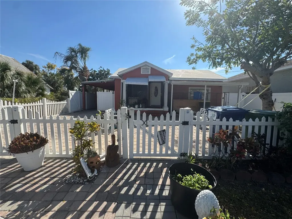 2312 W La Salle Street Tampa FL 33607