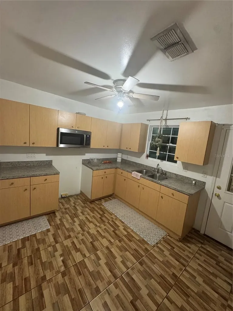 2312 W La Salle Street Tampa FL 33607