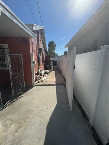 2312 W La Salle Street Tampa FL 33607
