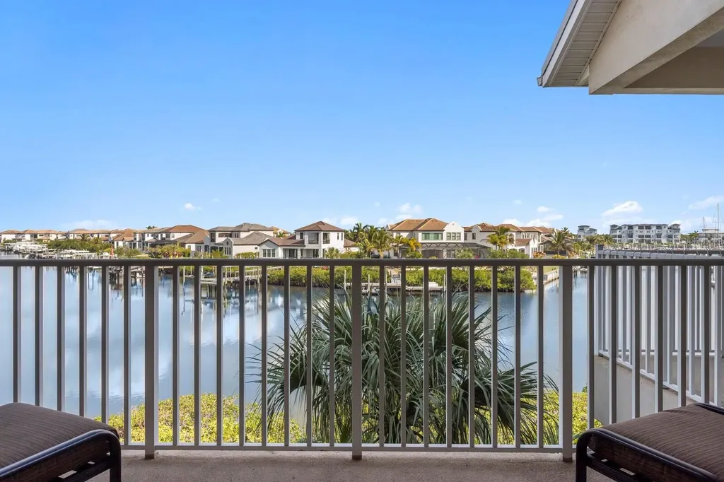 457 Bahia Beach Boulevard Ruskin FL 33570