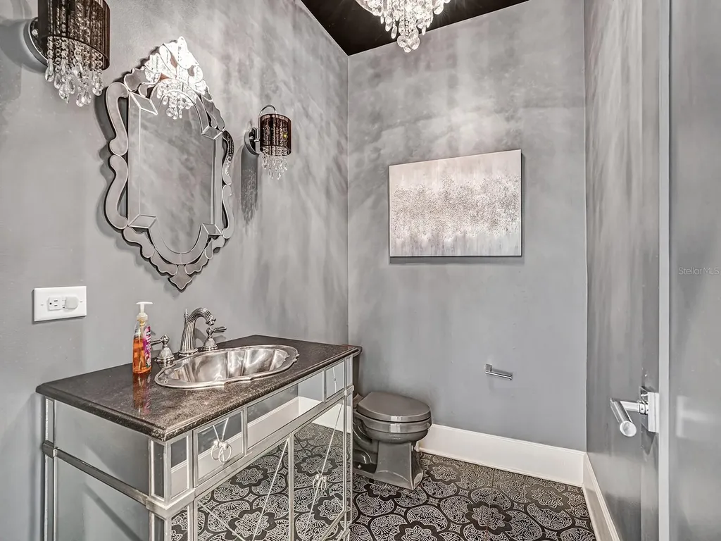 1609 Hampton Court Safety Harbor FL 34695
