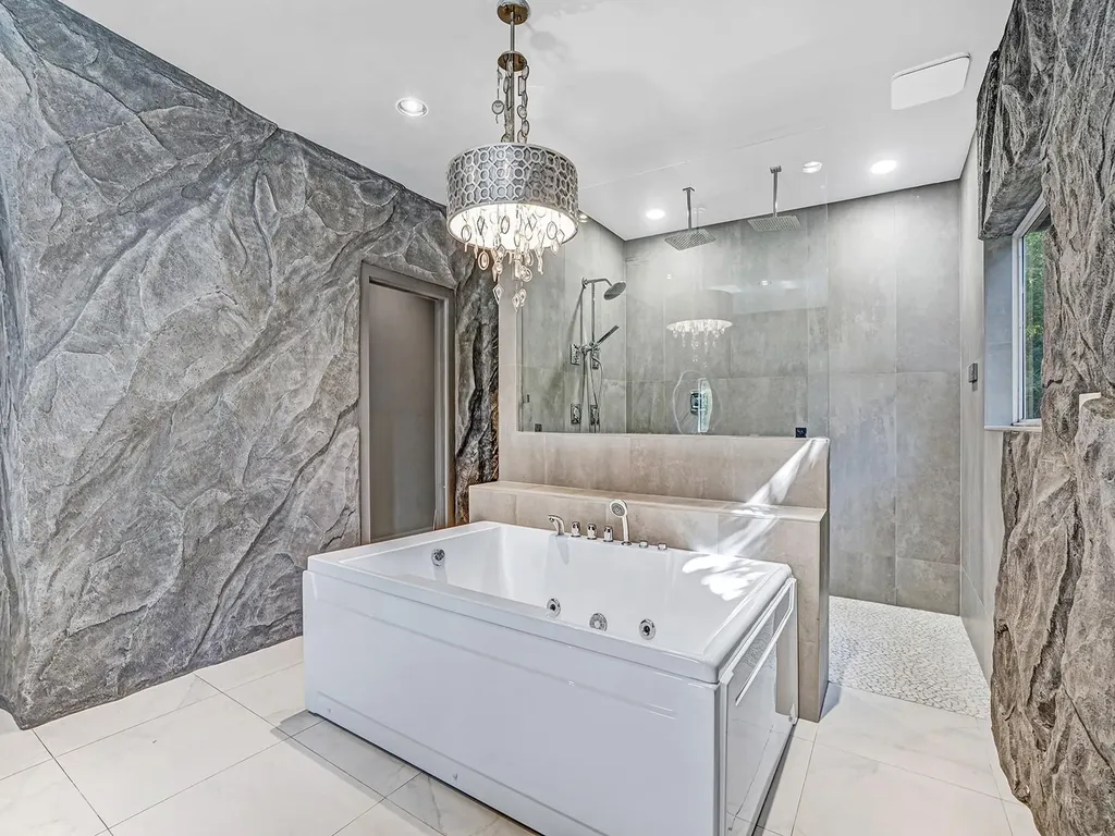 1609 Hampton Court Safety Harbor FL 34695