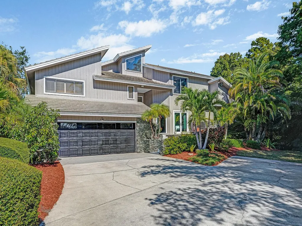 1609 Hampton Court Safety Harbor FL 34695