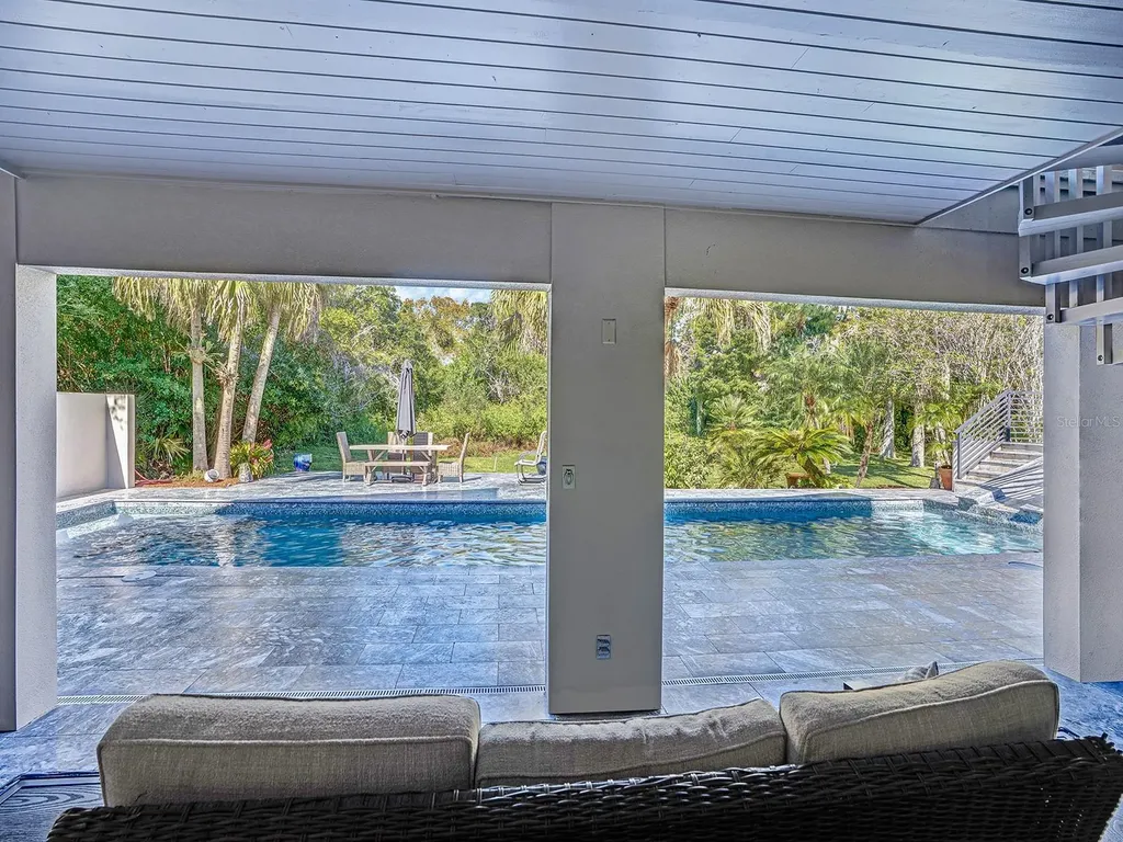 1609 Hampton Court Safety Harbor FL 34695