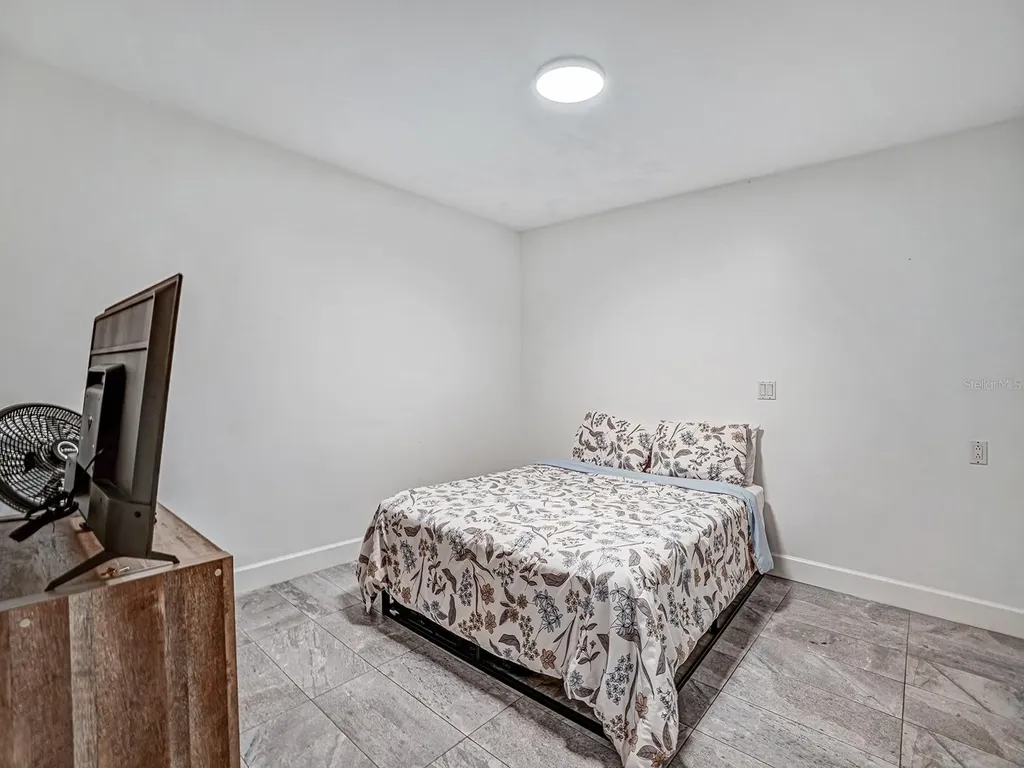 1609 Hampton Court Safety Harbor FL 34695