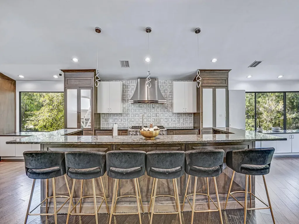 1609 Hampton Court Safety Harbor FL 34695