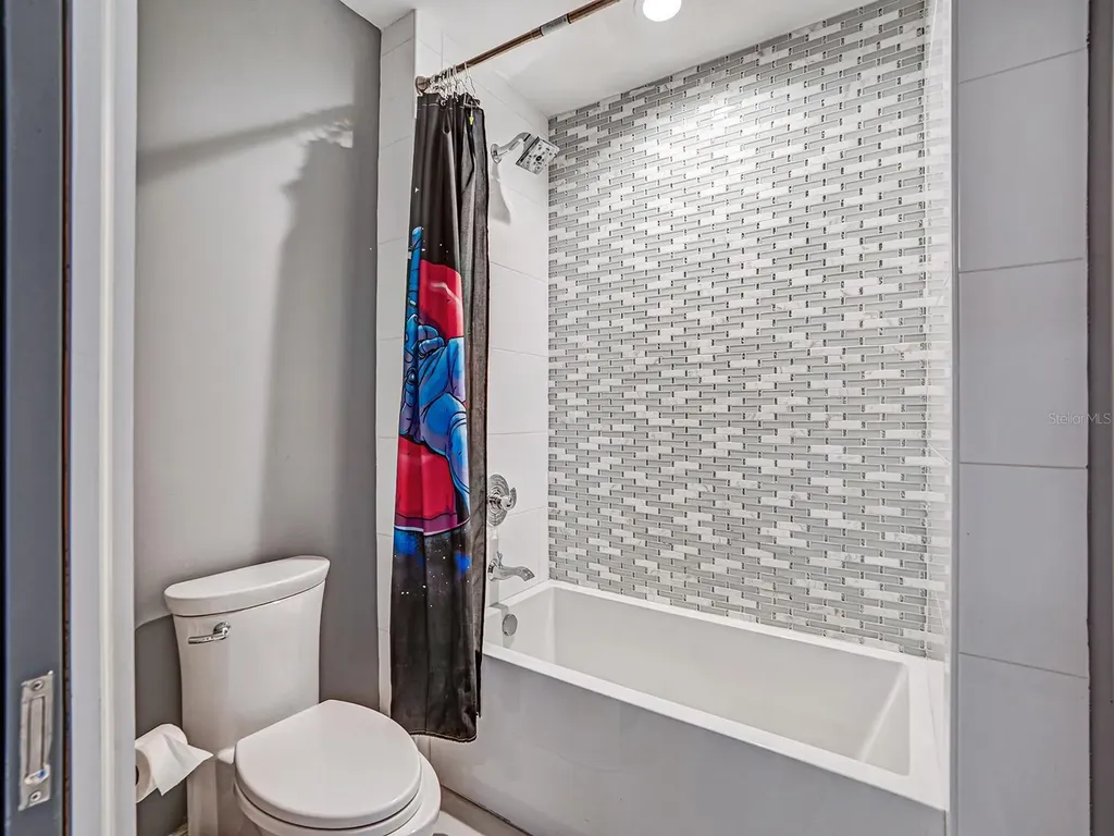 1609 Hampton Court Safety Harbor FL 34695
