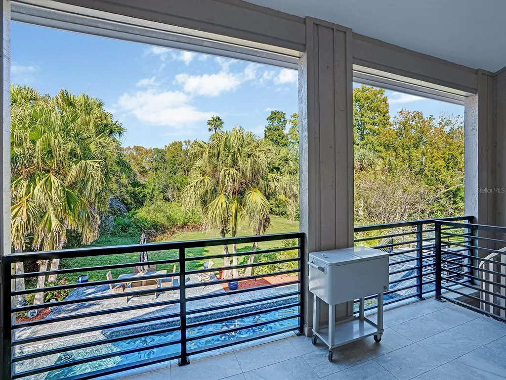 1609 Hampton Court Safety Harbor FL 34695