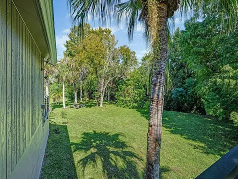 1609 Hampton Court Safety Harbor FL 34695