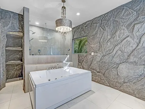 1609 Hampton Court Safety Harbor FL 34695