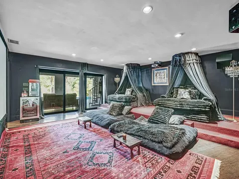 1609 Hampton Court Safety Harbor FL 34695