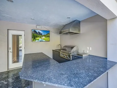 1609 Hampton Court Safety Harbor FL 34695