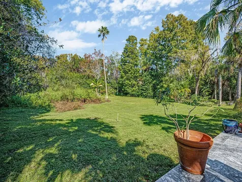1609 Hampton Court Safety Harbor FL 34695