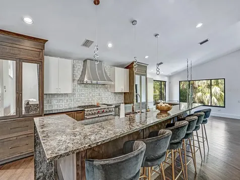 1609 Hampton Court Safety Harbor FL 34695