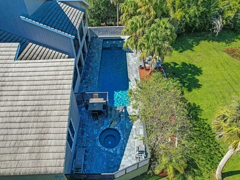 1609 Hampton Court Safety Harbor FL 34695