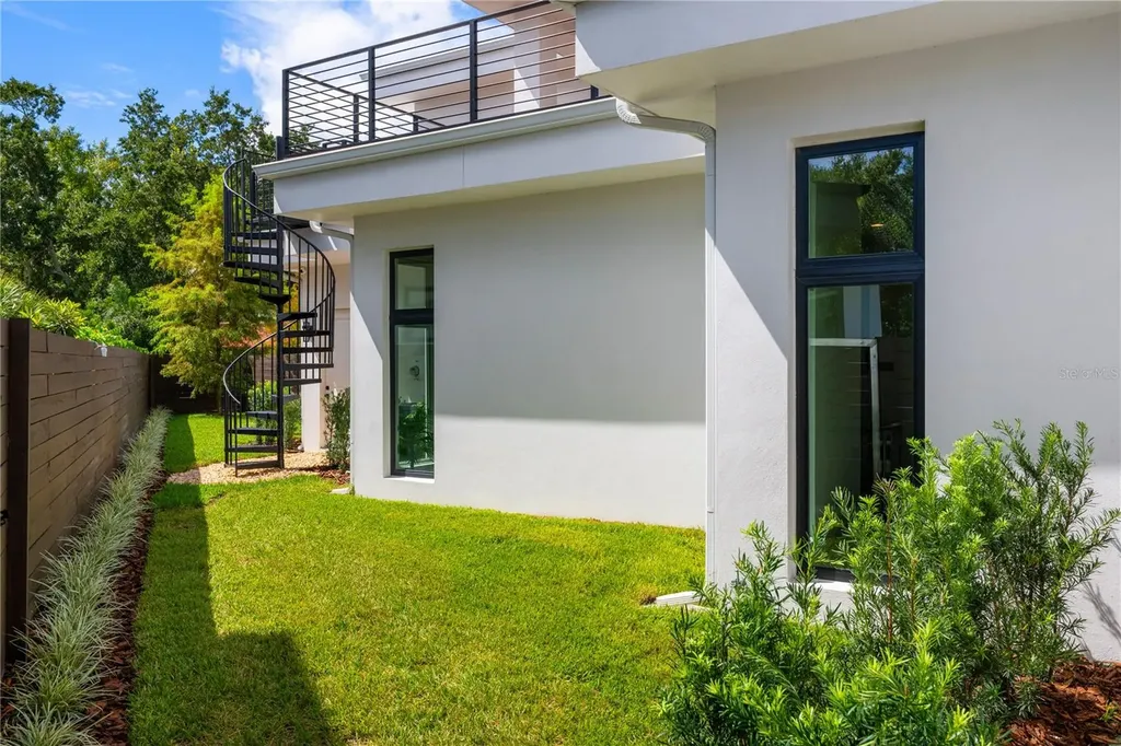2015 N Park Avenue Winter Park FL 32789