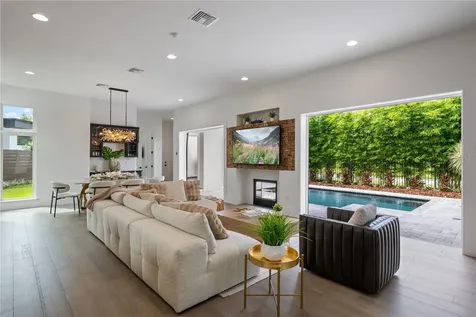 2015 N Park Avenue Winter Park FL 32789