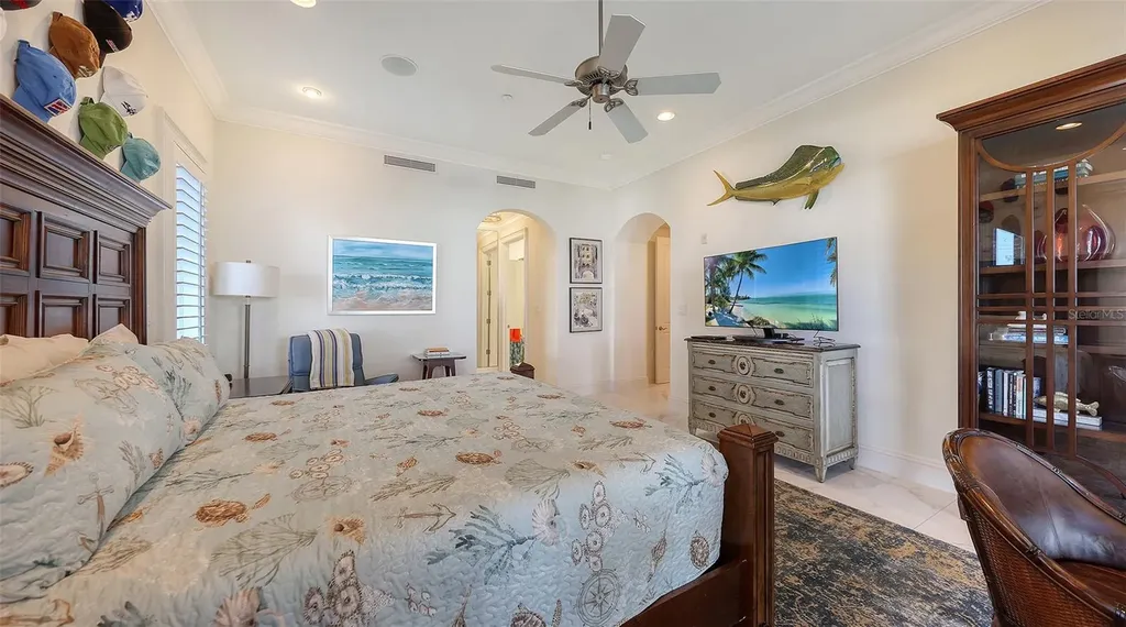 4995 Gulf Of Mexico Drive Longboat Key FL 34228