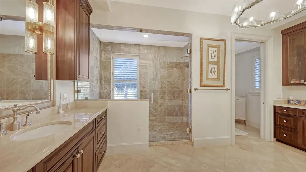 4995 Gulf Of Mexico Drive Longboat Key FL 34228