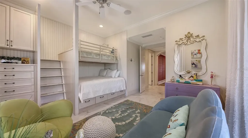 4995 Gulf Of Mexico Drive Longboat Key FL 34228